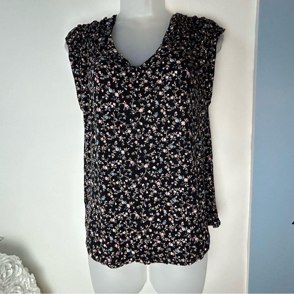 Maurices‎ 24/7 Black Floral Sleeveless Blouse Women's Medium